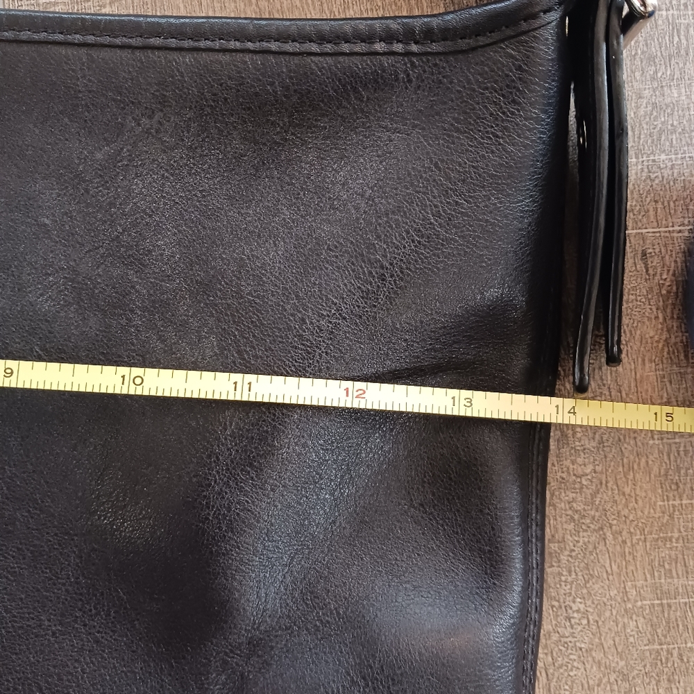 Coach leather purse - Picture 7 of 8